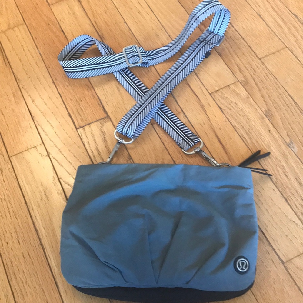 Lululemon festival bag